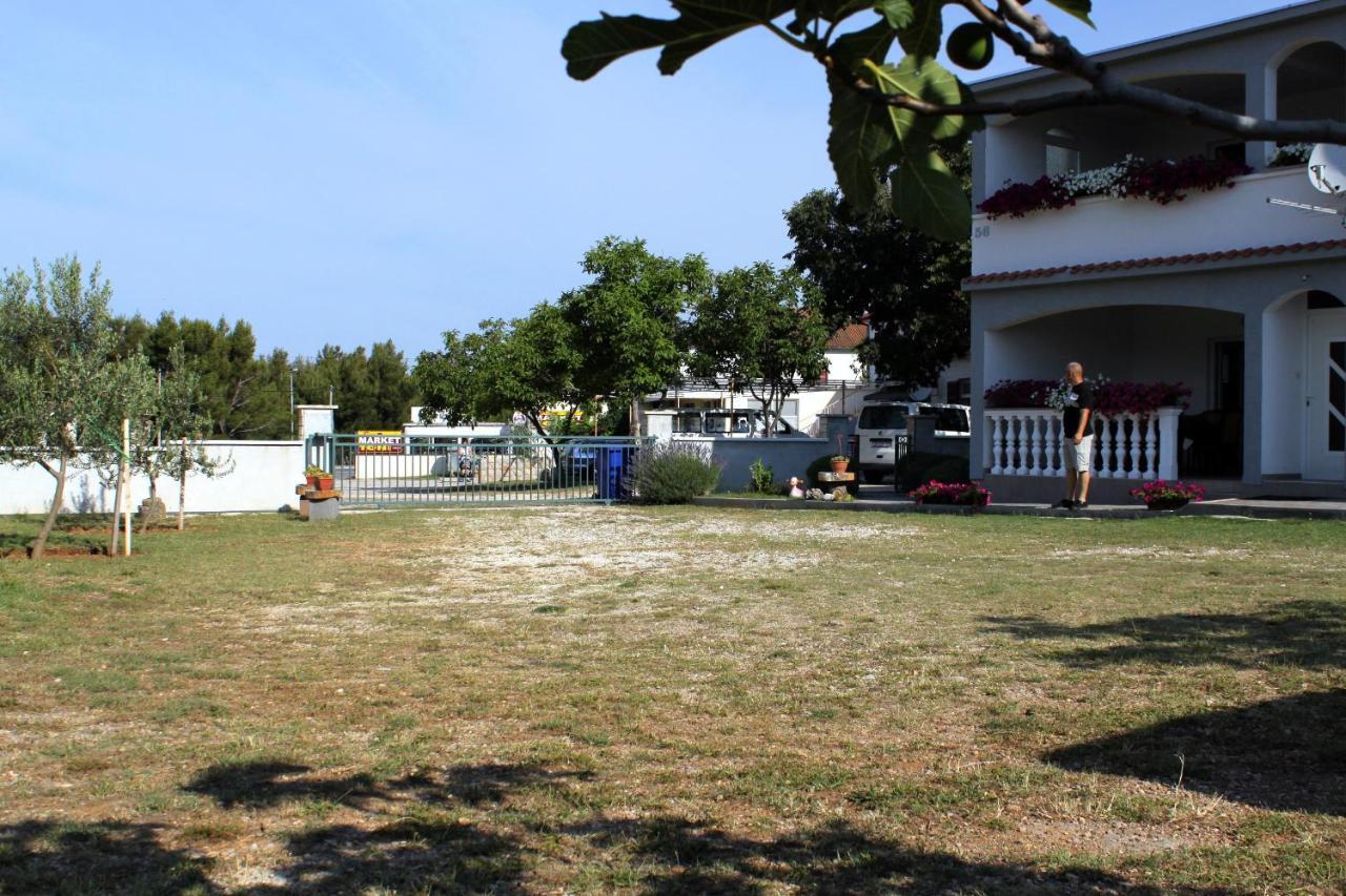 Apartments With A Parking Space Seline, Paklenica - 6603 Starigrad Paklenica Exteriér fotografie